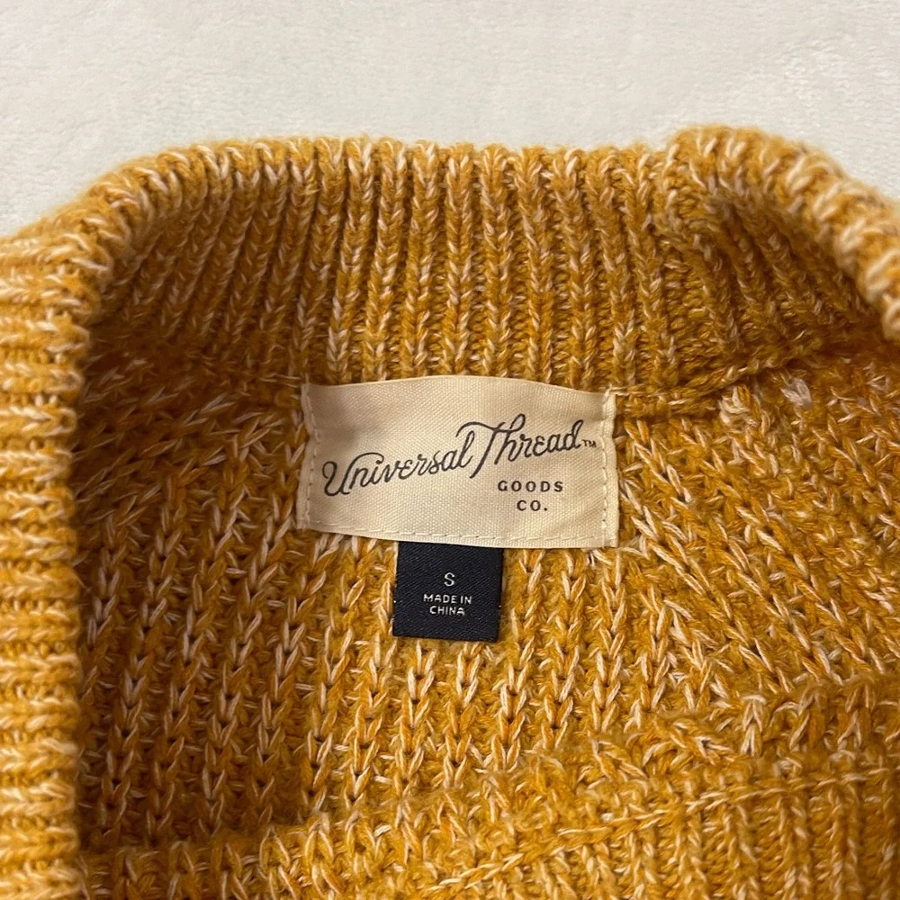 Yellow Universal Threads sweater - Picture 6 of 6